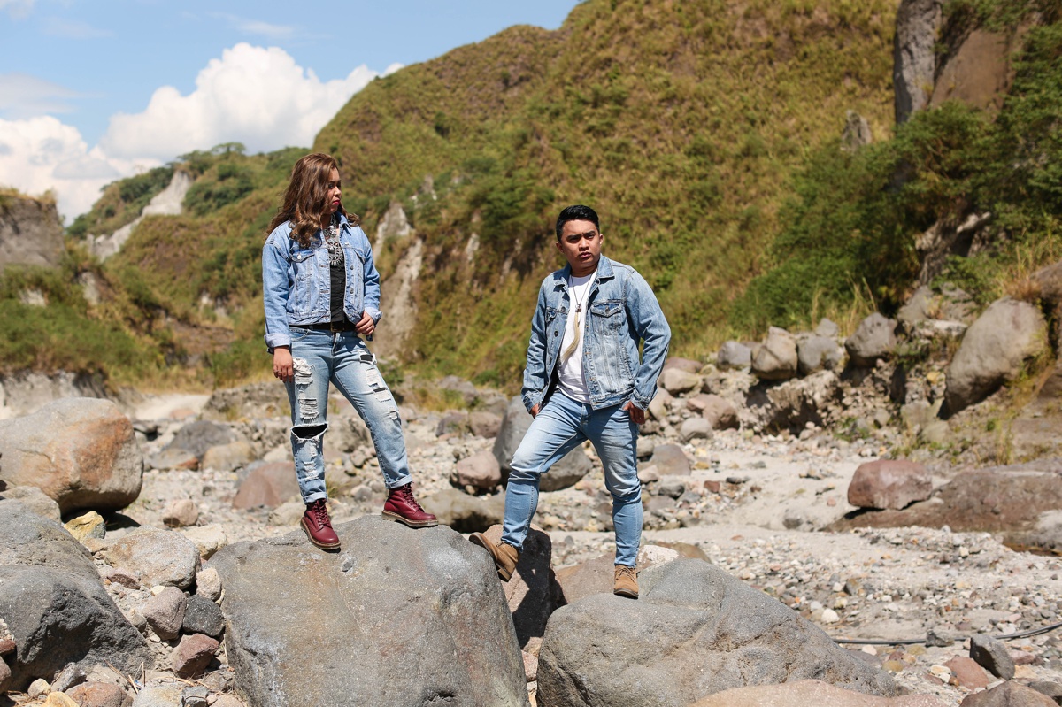 Mount Pinatubo Adventure prenup shoot by Jayson and Joanne Arquiza styling by Merry Me Philippines