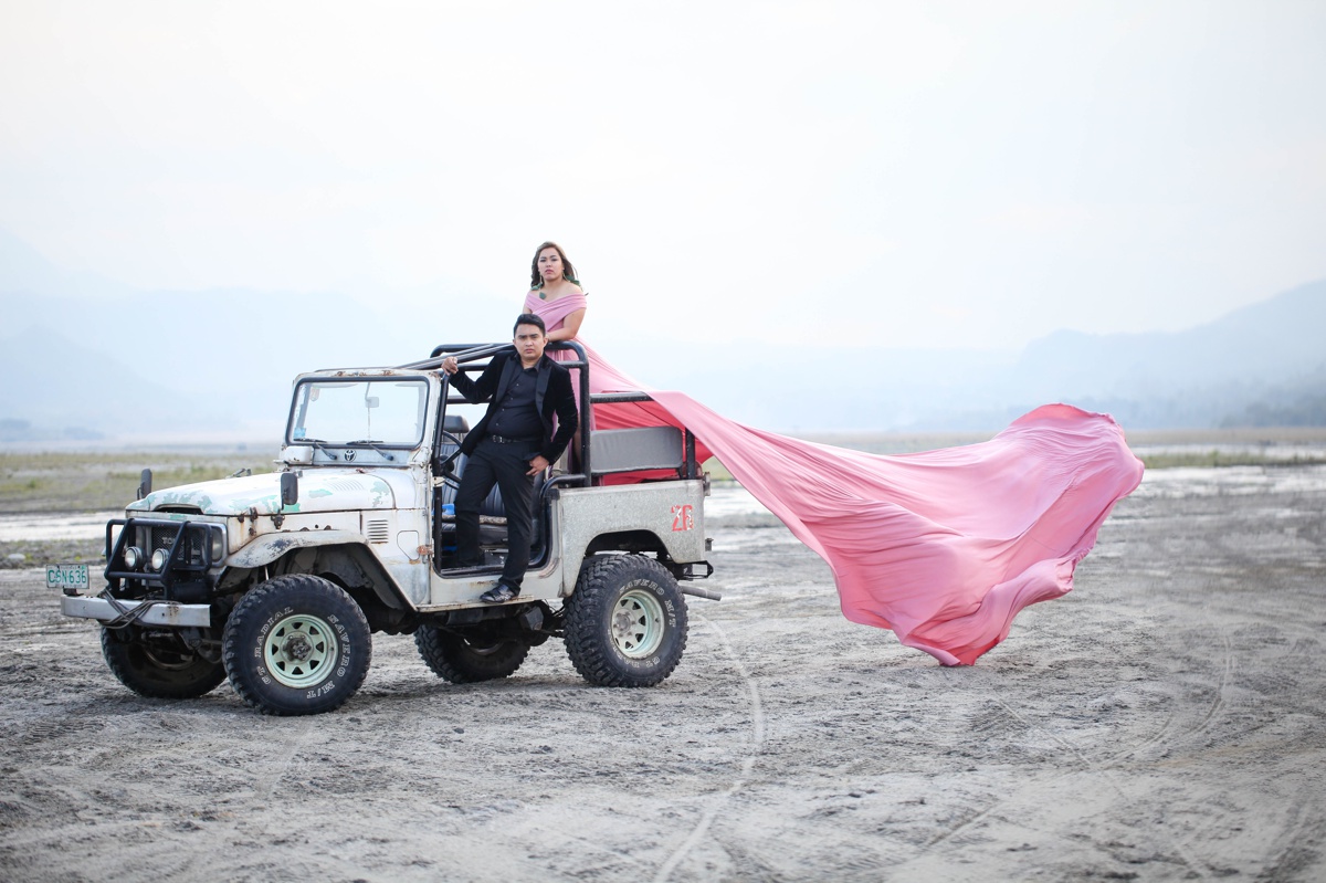 Mount Pinatubo Adventure prenup shoot by Jayson and Joanne Arquiza styling by Merry Me Philippines