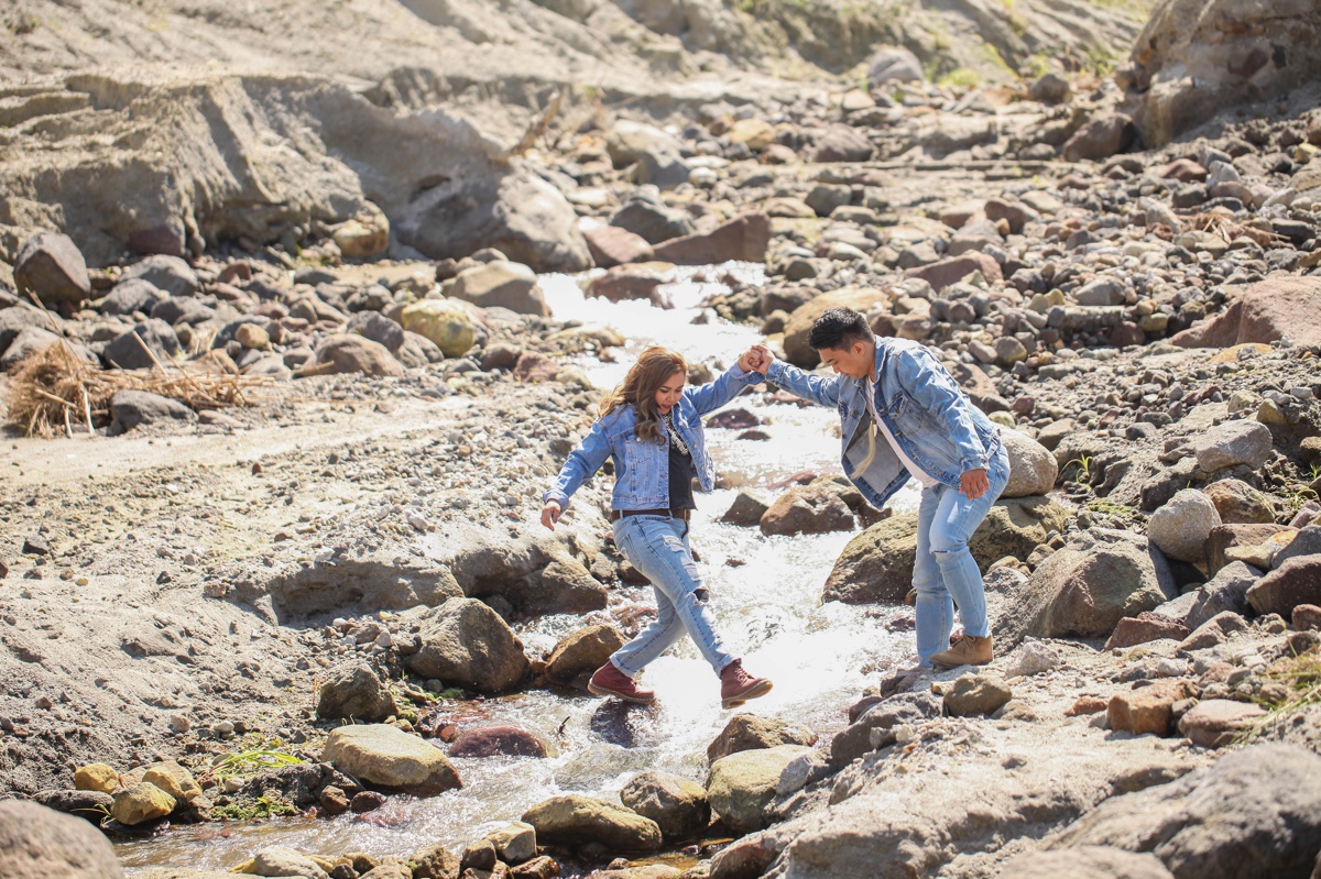 Mount Pinatubo Adventure prenup shoot by Jayson and Joanne Arquiza styling by Merry Me Philippines