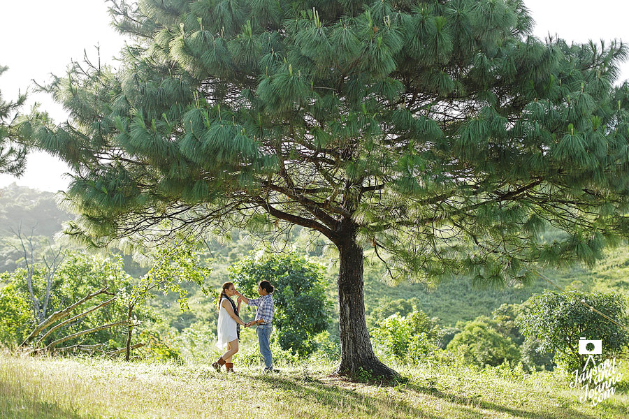 Guerilla Tactics and Tin Pre-Wedding Photography by Jayson and Joanne Arquiza Styling by Aira Franco