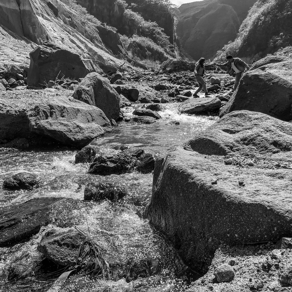 Mt Pinatubo prenup using the new Iphone 8 manila wedding photographer