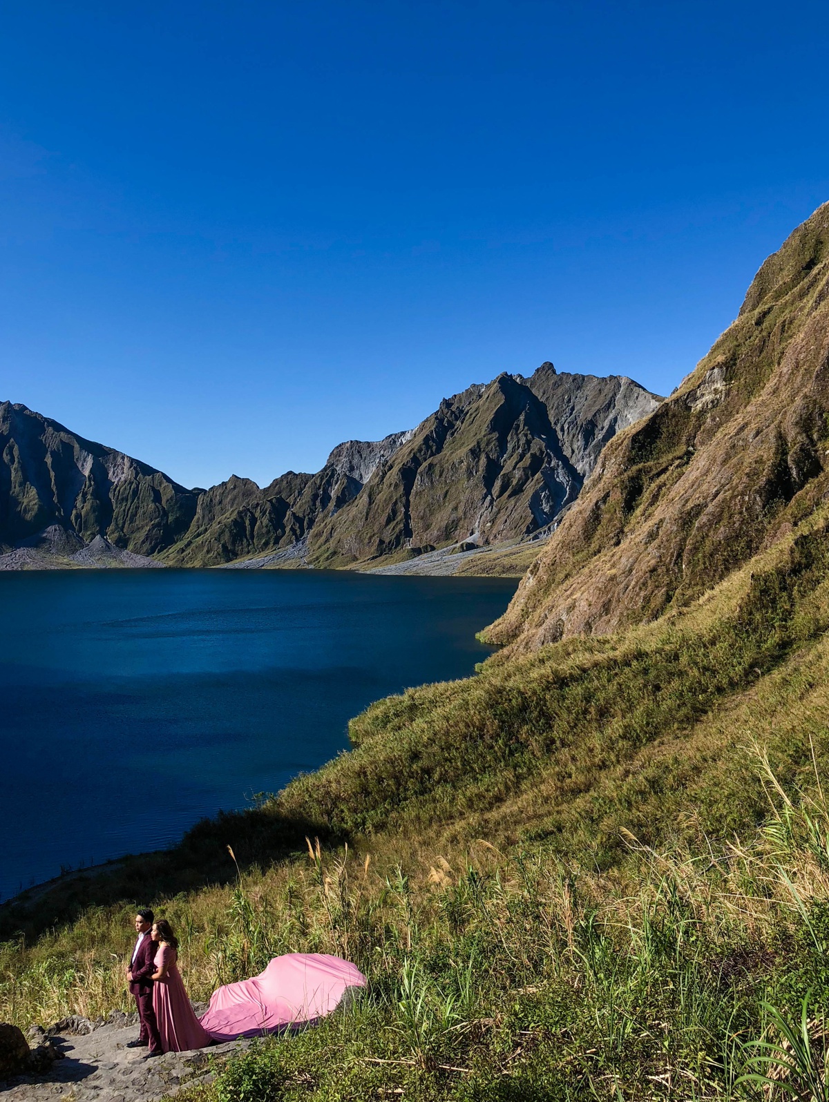 Mt Pinatubo prenup using the new Iphone 8 manila wedding photographer