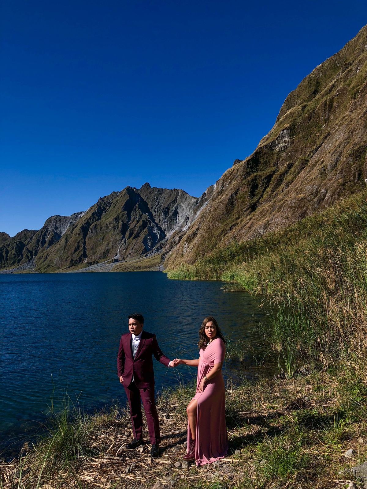 Mt Pinatubo prenup using the new Iphone 8 manila wedding photographer